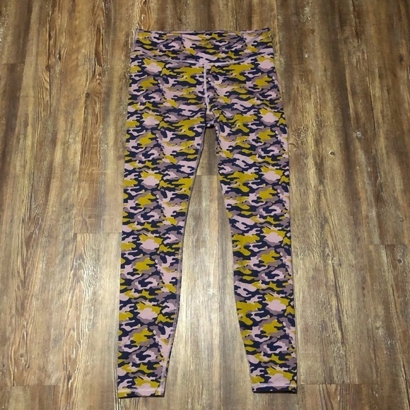 Fabletics Pants - Fabletics Leggings Women's Medium Camo Print Lavender Green Athletic